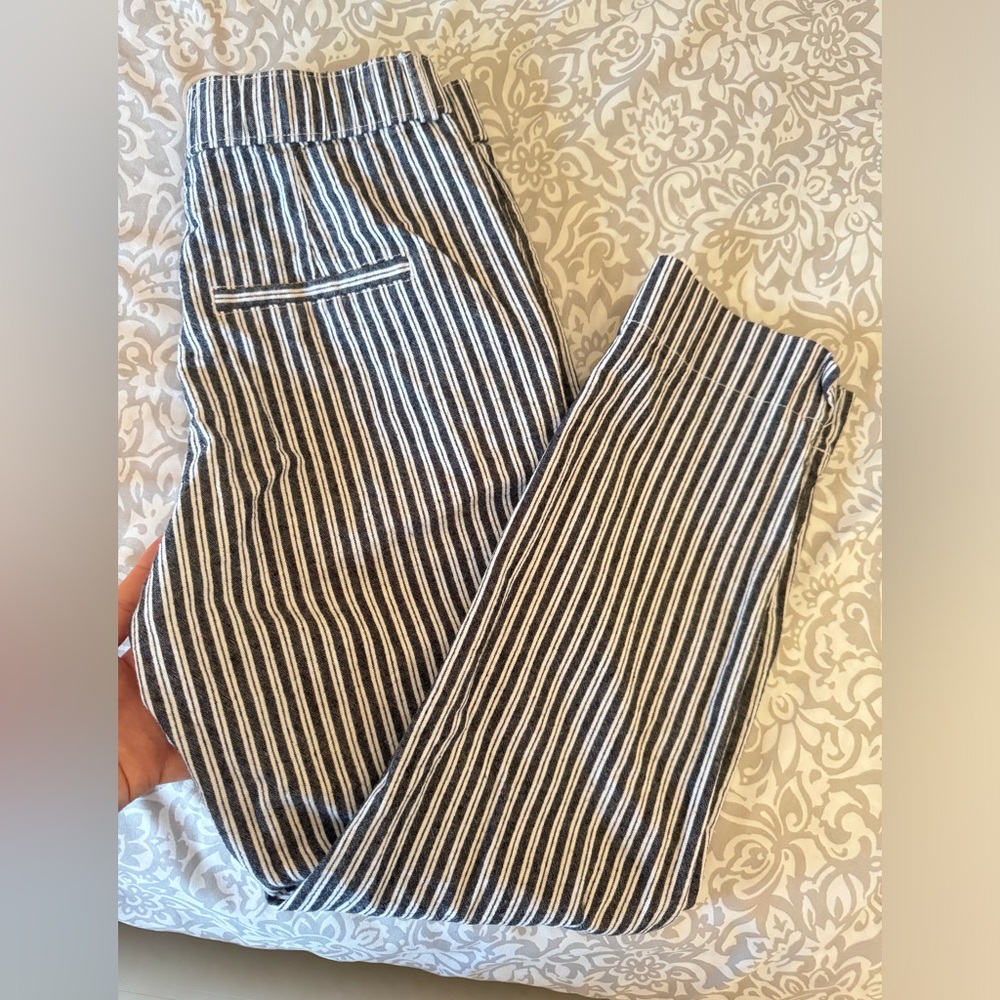 Hollister striped pants small